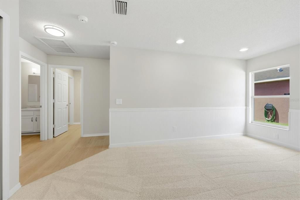 For Sale: $394,900 (3 beds, 2 baths, 2104 Square Feet)