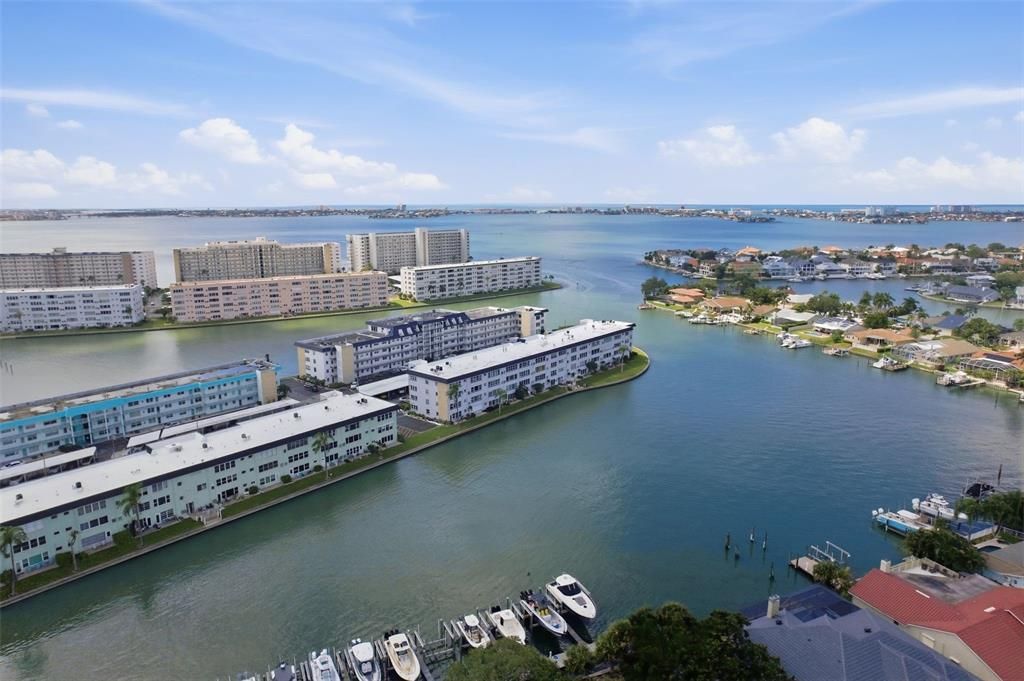 For Sale: $230,000 (1 beds, 1 baths, 1060 Square Feet)