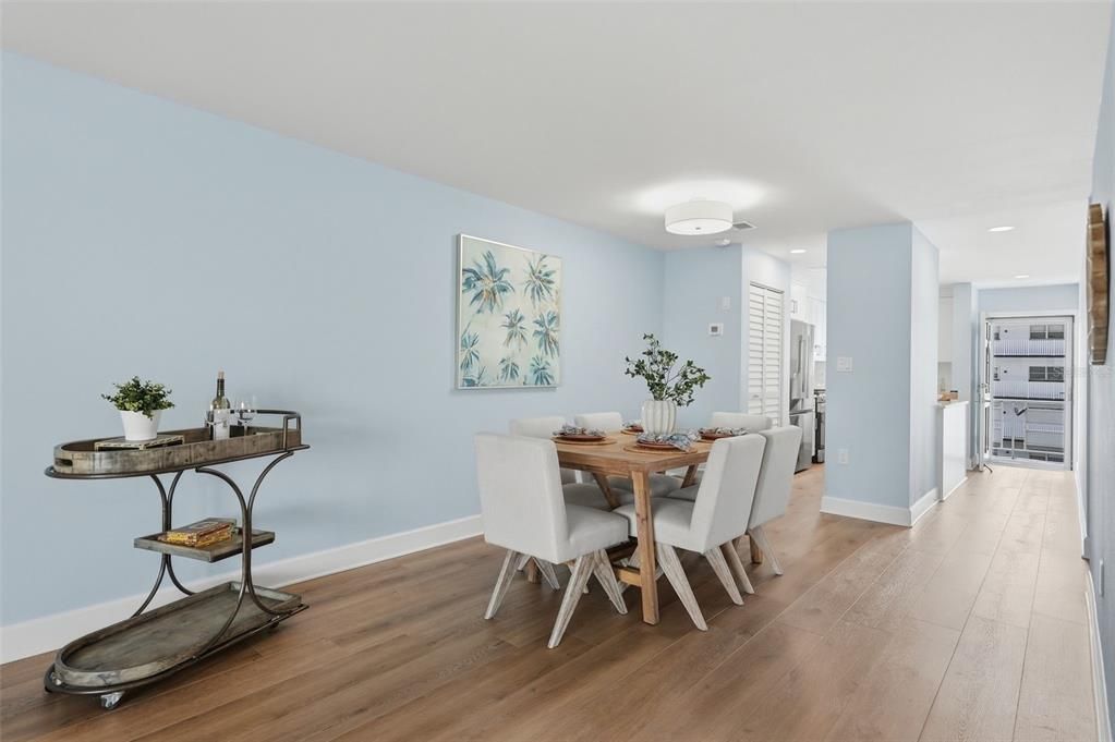For Sale: $230,000 (1 beds, 1 baths, 1060 Square Feet)
