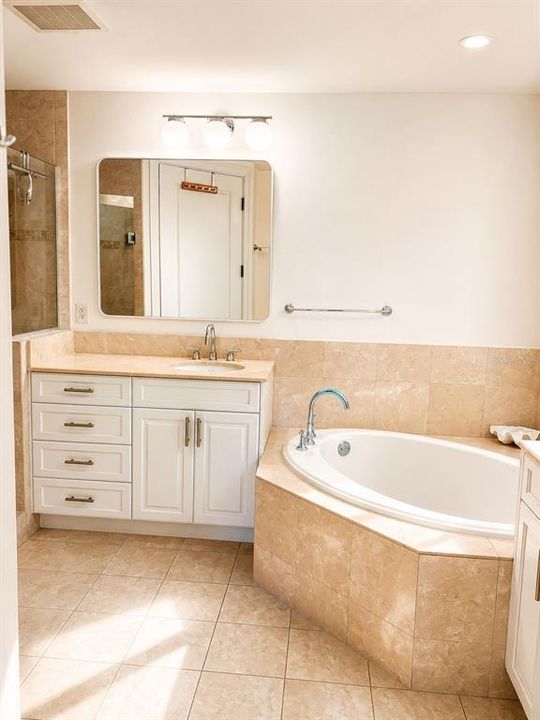 En Venta: $1,577,000 (3 camas, 2 baños, 2425 Pies cuadrados)