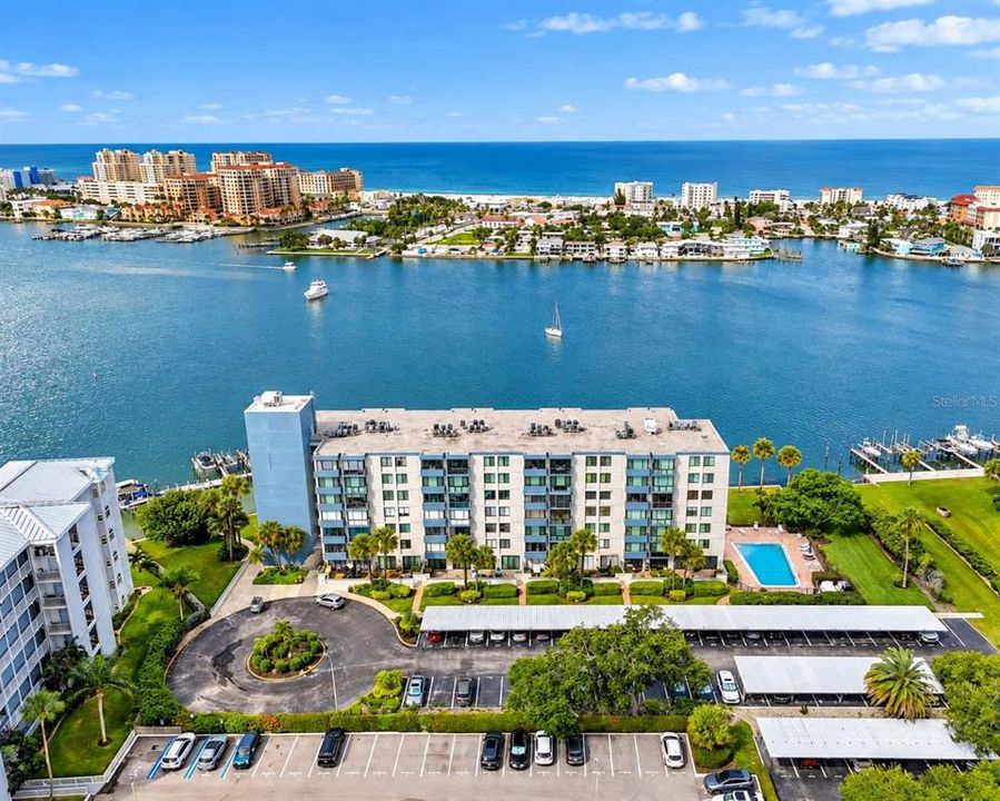 На продажу: $439,000 (2 спален, 2 ванн, 1335 Квадратных фут)
