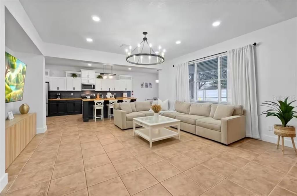 В аренду: $3,750 (5 спален, 3 ванн, 3155 Квадратных фут)