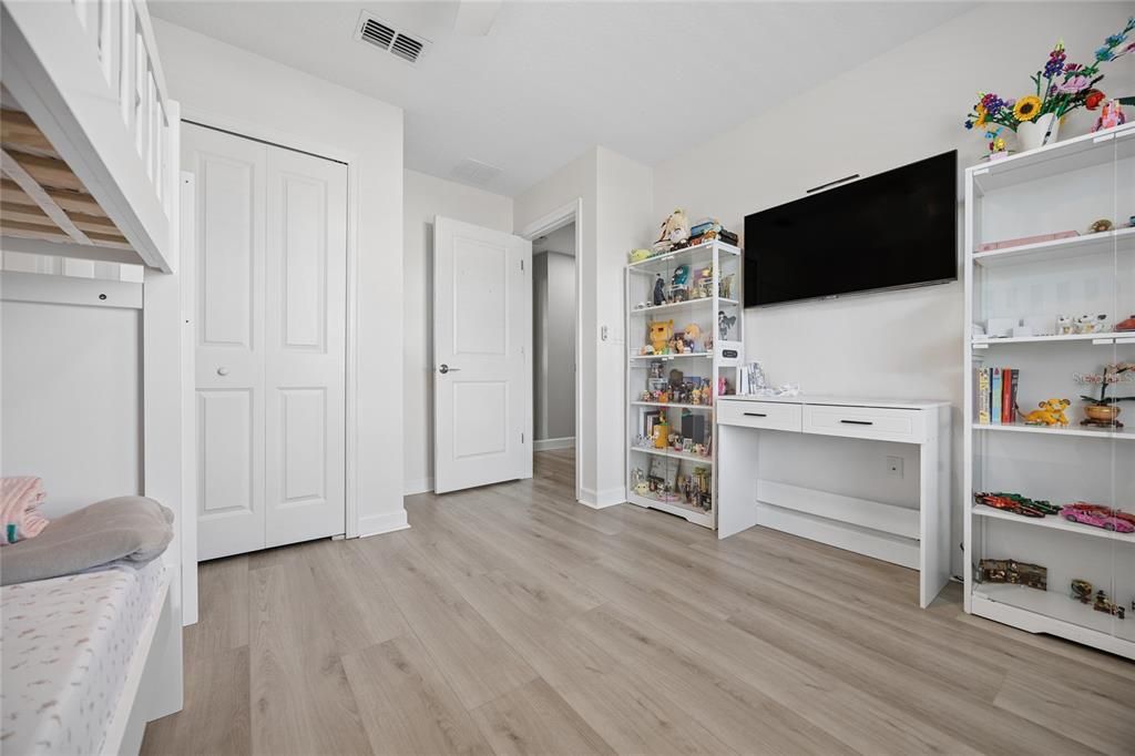 For Rent: $2,800 (3 beds, 2 baths, 1636 Square Feet)
