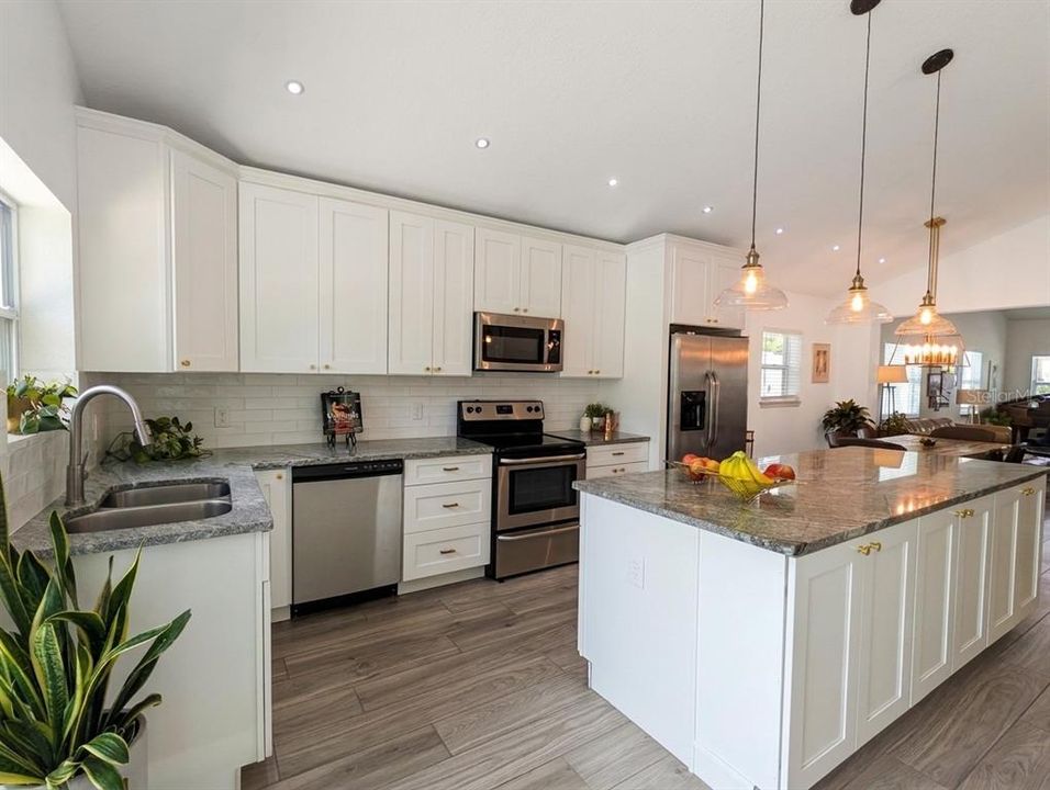 For Sale: $749,900 (4 beds, 2 baths, 1689 Square Feet)