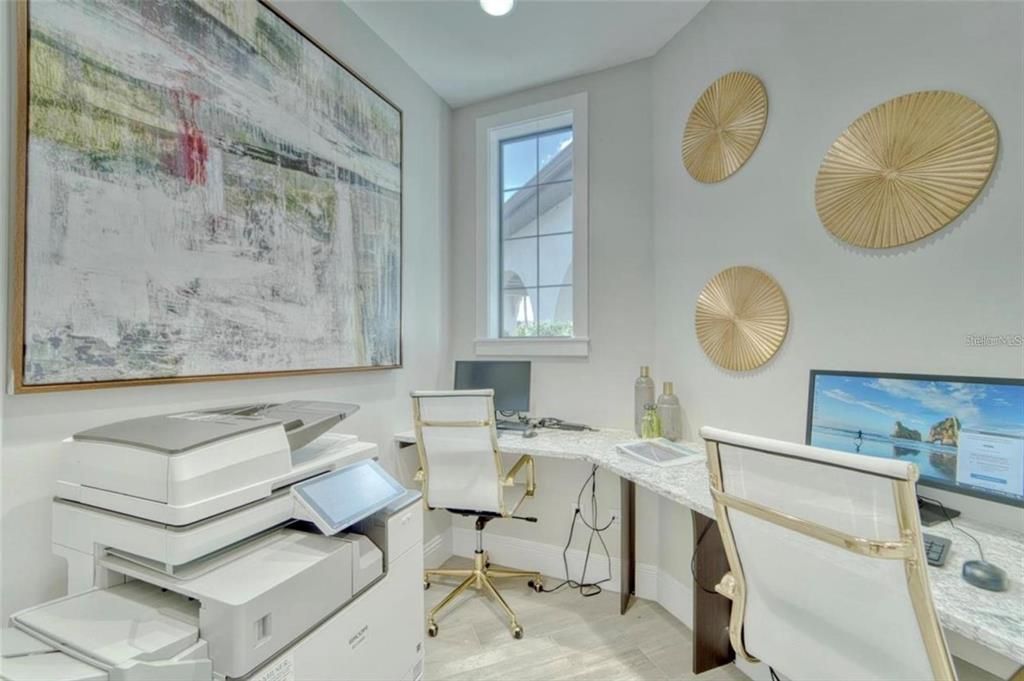 For Rent: $2,200 (2 beds, 2 baths, 1395 Square Feet)