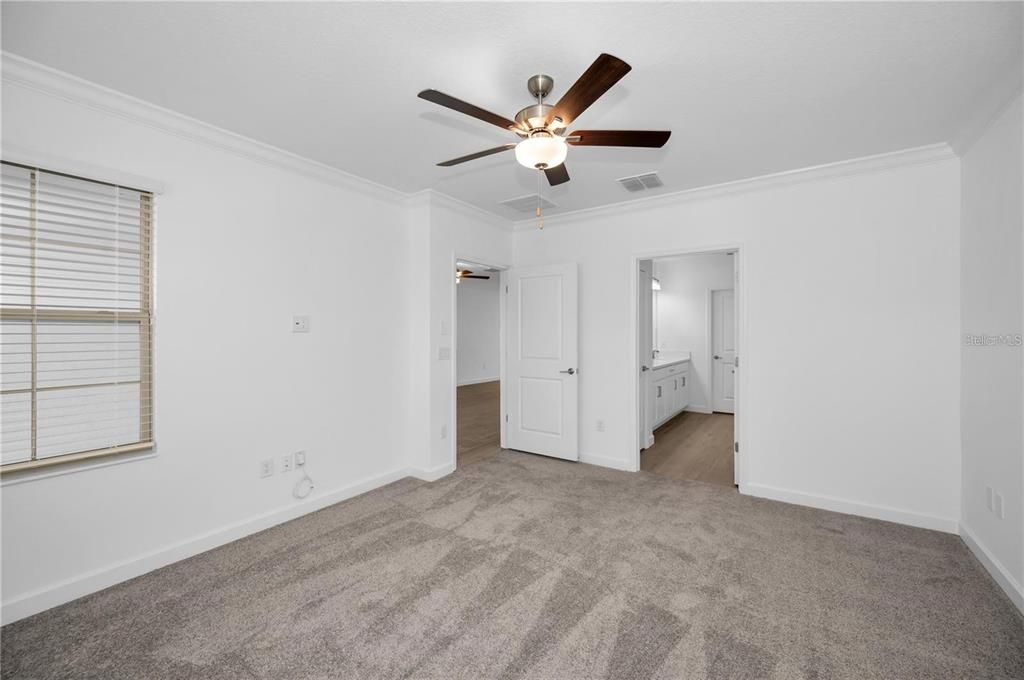 For Rent: $2,200 (2 beds, 2 baths, 1395 Square Feet)