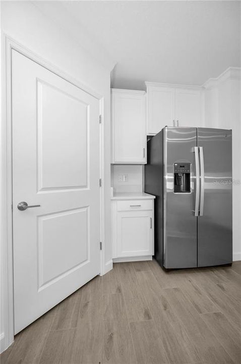 For Rent: $2,200 (2 beds, 2 baths, 1395 Square Feet)