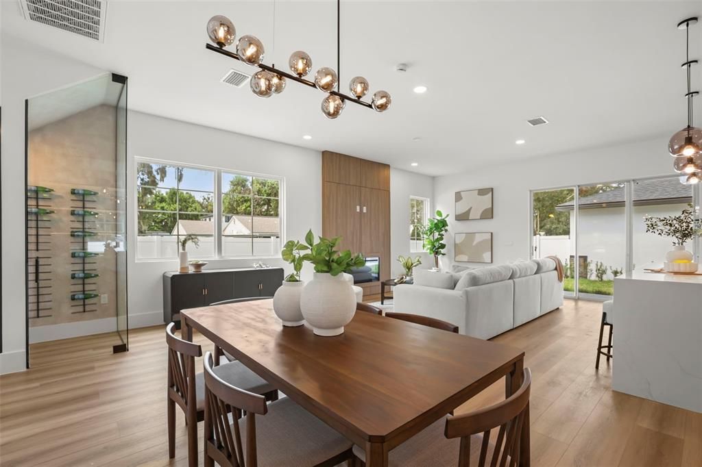 For Sale: $895,000 (4 beds, 3 baths, 2494 Square Feet)