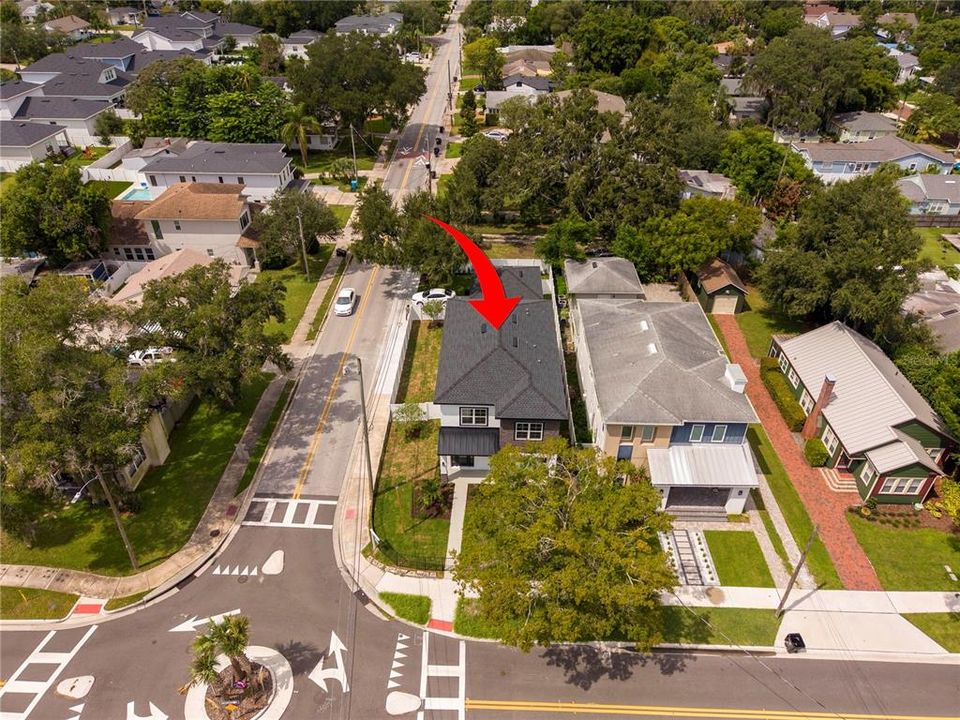 For Sale: $895,000 (4 beds, 3 baths, 2494 Square Feet)