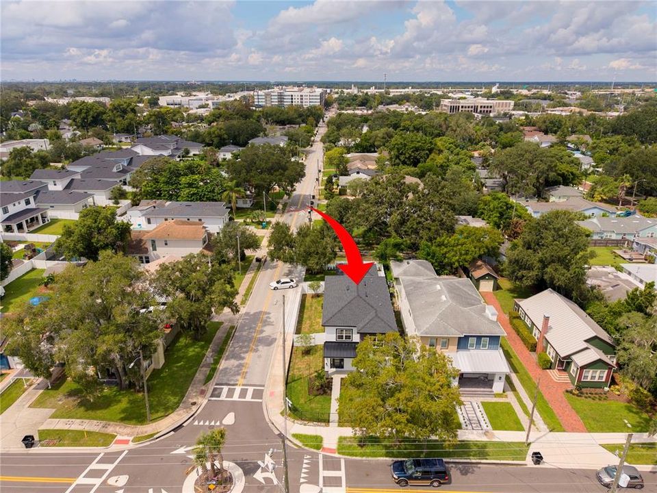 For Sale: $895,000 (4 beds, 3 baths, 2494 Square Feet)