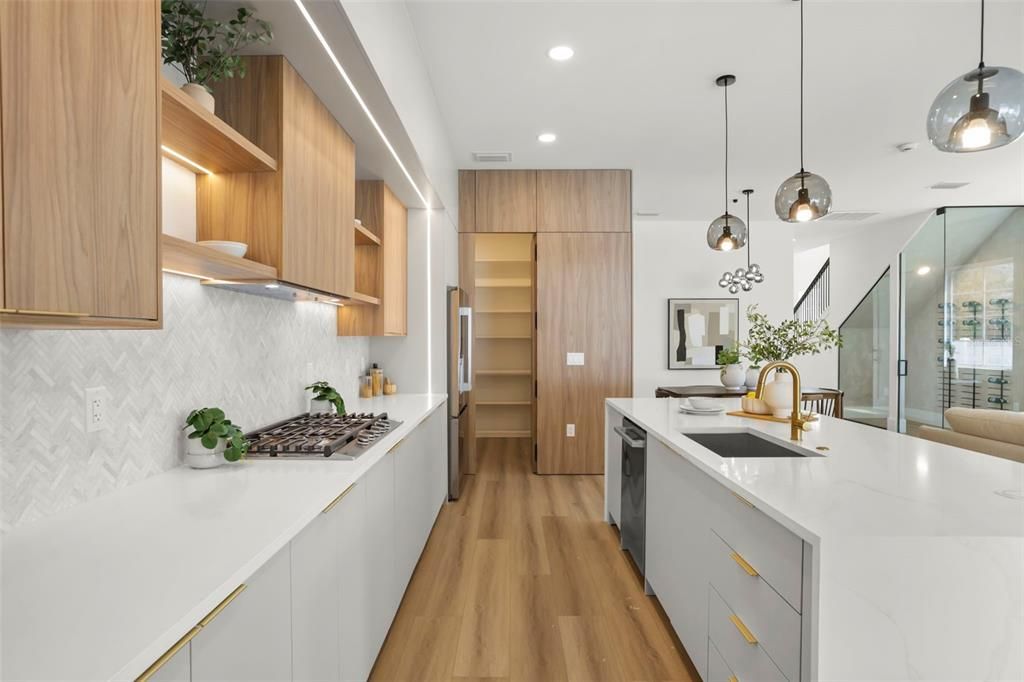 For Sale: $895,000 (4 beds, 3 baths, 2494 Square Feet)