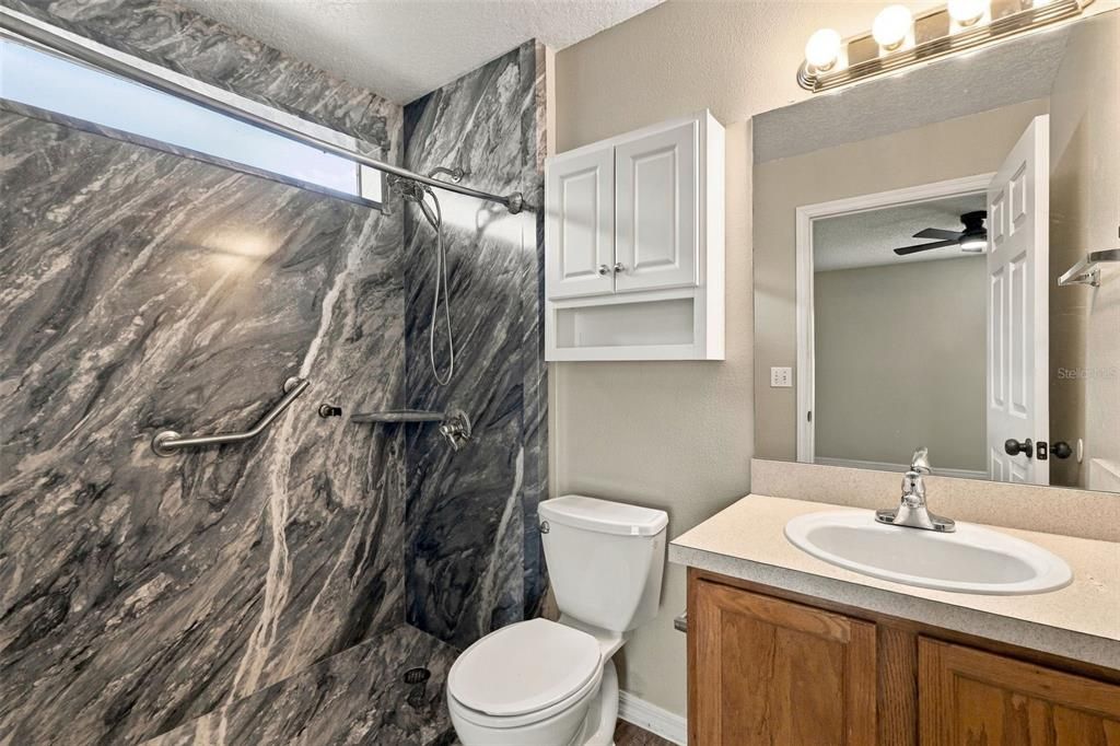 For Sale: $260,000 (3 beds, 2 baths, 1352 Square Feet)