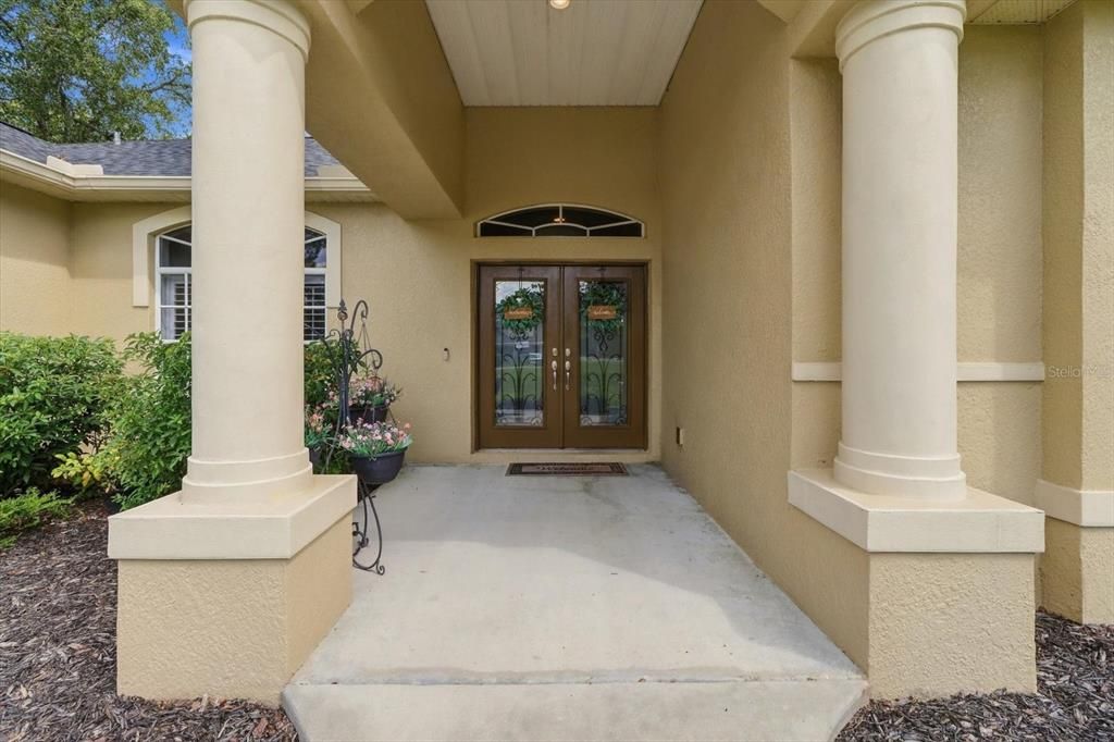 For Sale: $369,000 (3 beds, 2 baths, 1877 Square Feet)