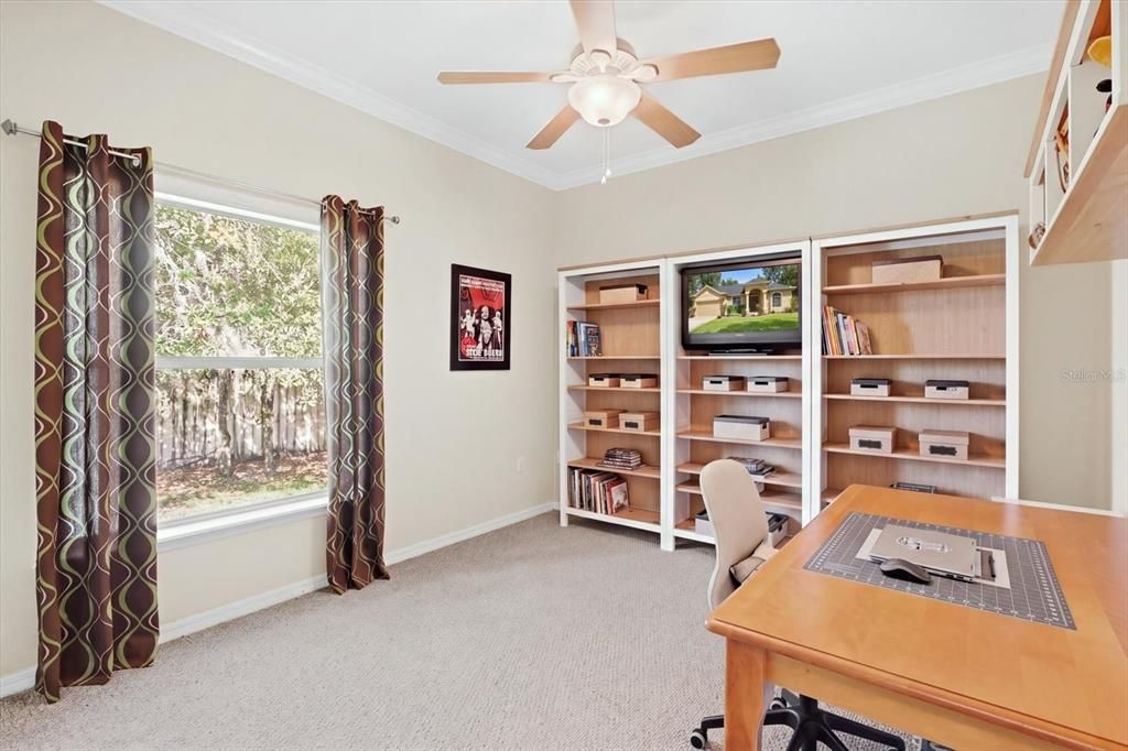For Sale: $369,000 (3 beds, 2 baths, 1877 Square Feet)