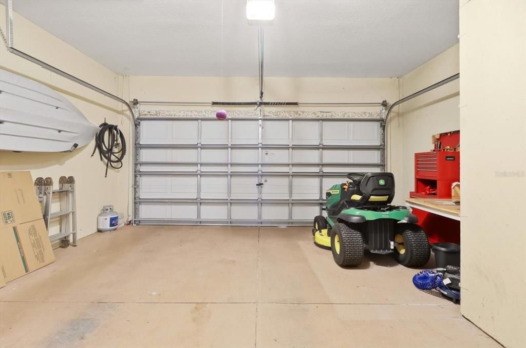 For Sale: $369,000 (3 beds, 2 baths, 1877 Square Feet)
