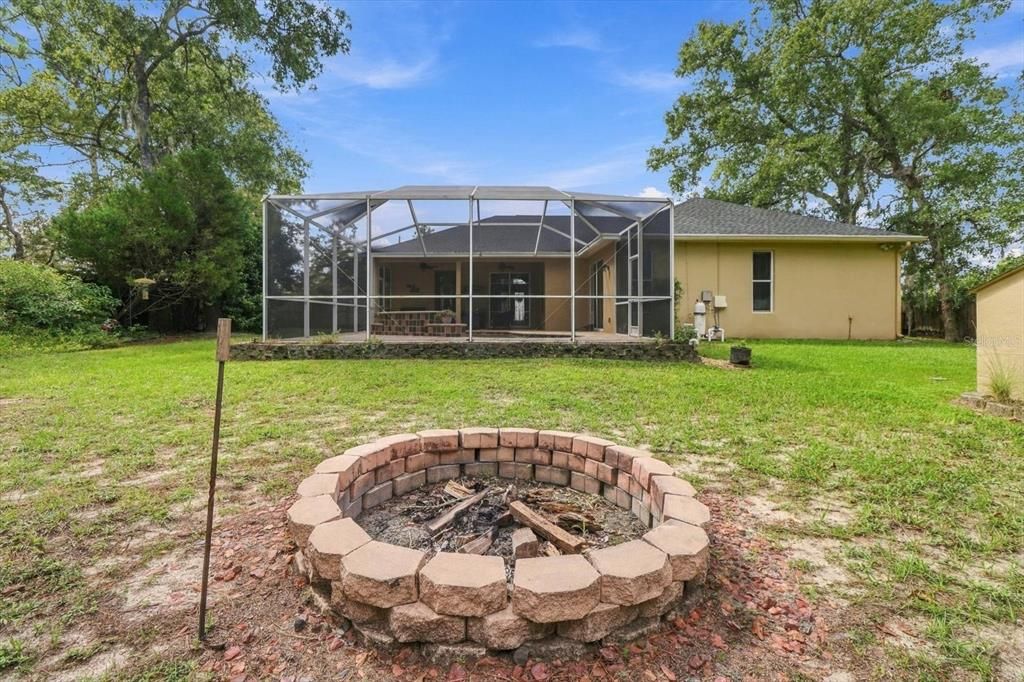 For Sale: $369,000 (3 beds, 2 baths, 1877 Square Feet)