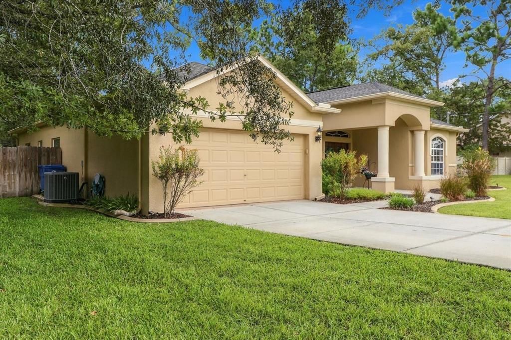 For Sale: $369,000 (3 beds, 2 baths, 1877 Square Feet)