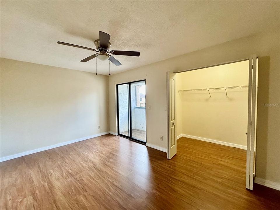 For Sale: $210,000 (2 beds, 2 baths, 1190 Square Feet)