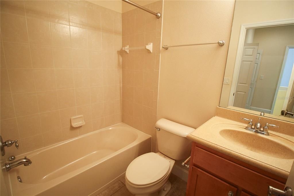 For Rent: $2,000 (3 beds, 2 baths, 1252 Square Feet)