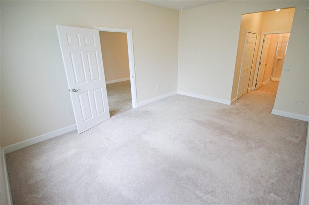 For Rent: $2,000 (3 beds, 2 baths, 1252 Square Feet)