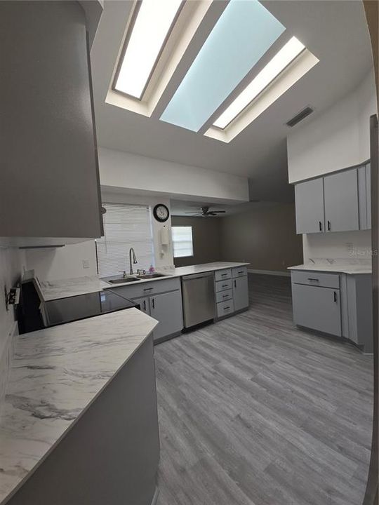 For Sale: $359,900 (3 beds, 2 baths, 1562 Square Feet)