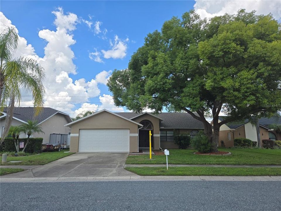 For Sale: $359,900 (3 beds, 2 baths, 1562 Square Feet)