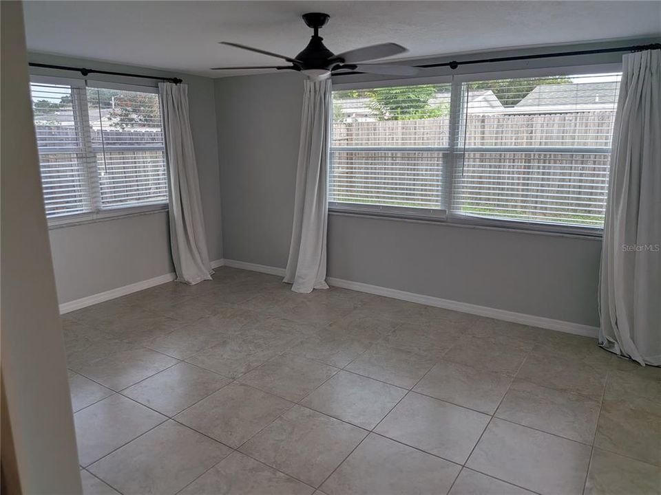 For Rent: $1,600 (2 beds, 2 baths, 1310 Square Feet)