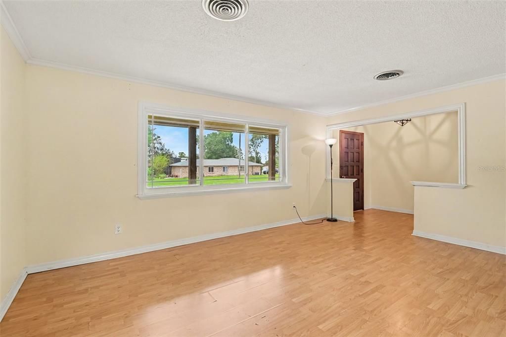 For Sale: $450,000 (3 beds, 2 baths, 1702 Square Feet)