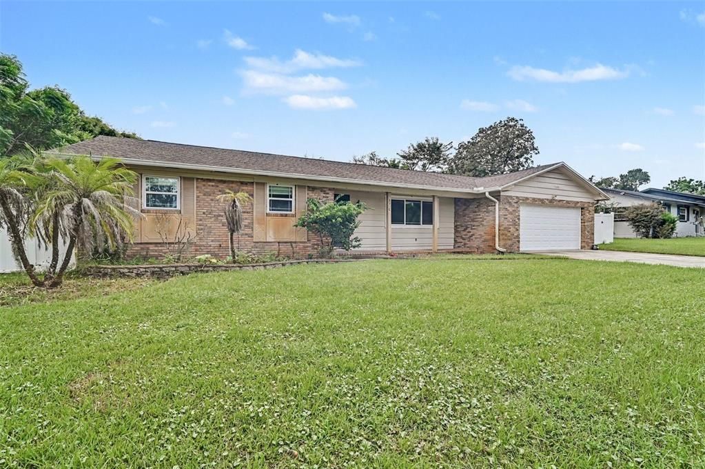 For Sale: $450,000 (3 beds, 2 baths, 1702 Square Feet)