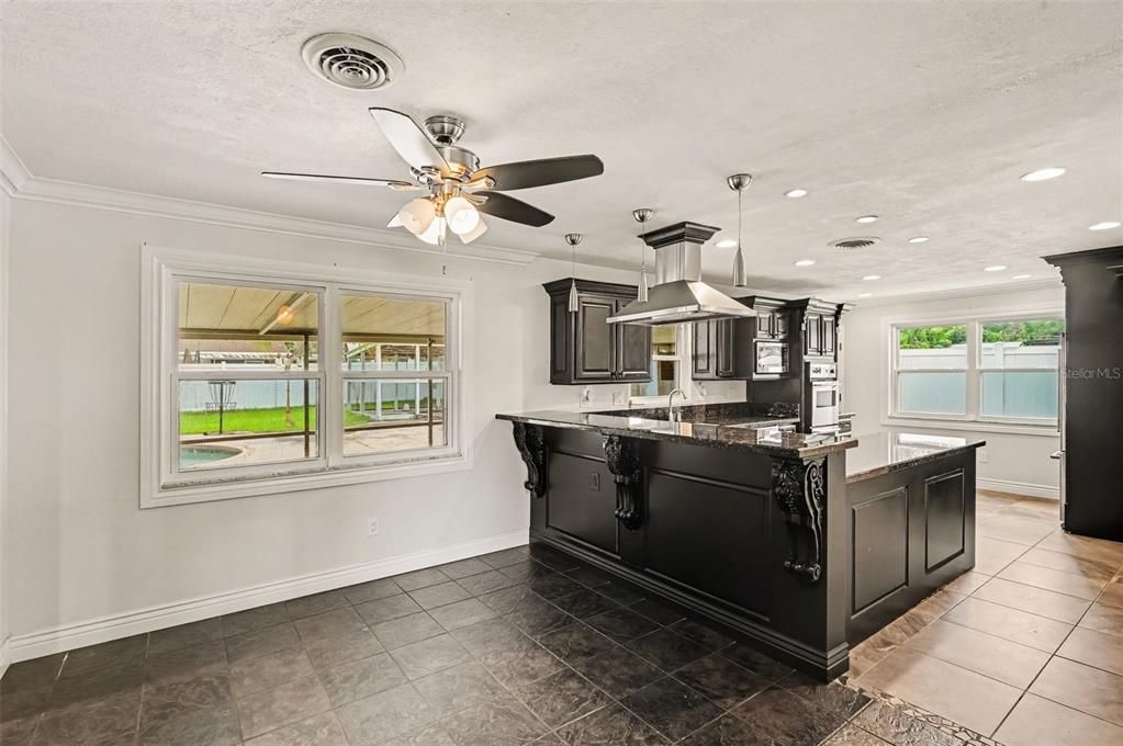 For Sale: $450,000 (3 beds, 2 baths, 1702 Square Feet)