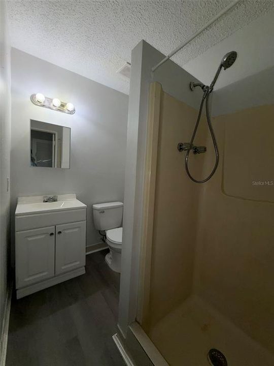 For Rent: $1,200 (1 beds, 1 baths, 600 Square Feet)