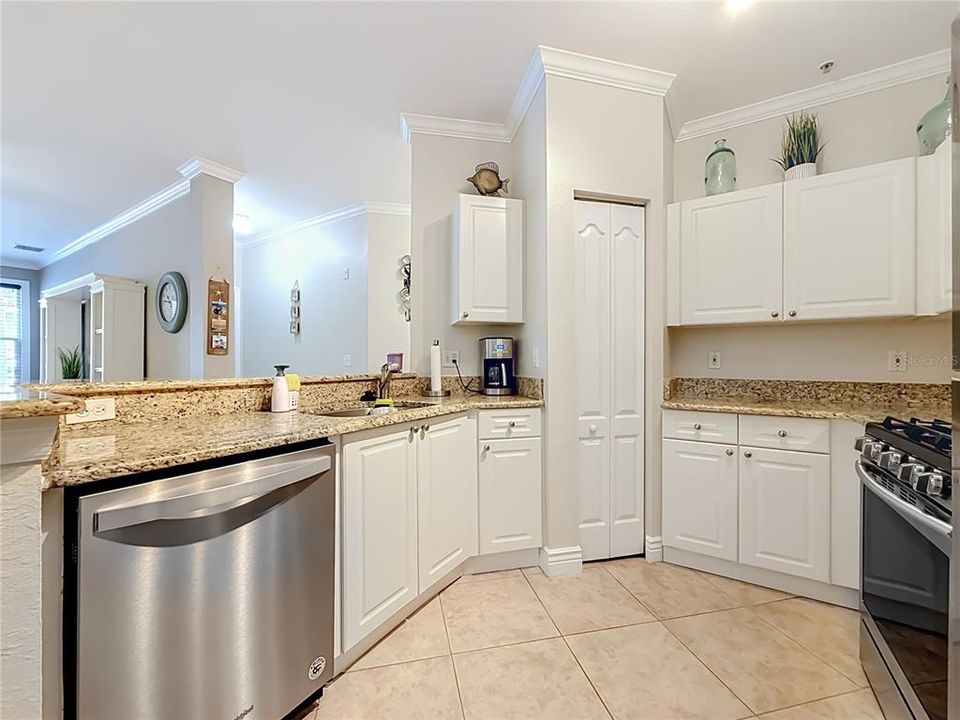 For Sale: $379,000 (3 beds, 2 baths, 1480 Square Feet)