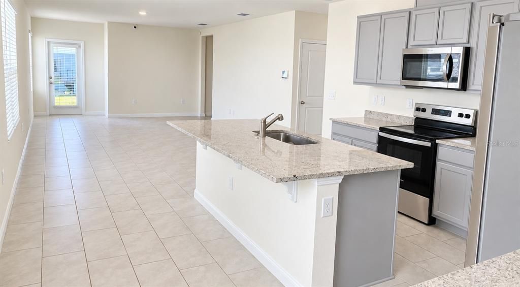 For Rent: $2,200 (4 beds, 2 baths, 1688 Square Feet)