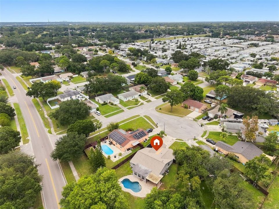 En Venta: $569,900 (4 camas, 2 baños, 1968 Pies cuadrados)