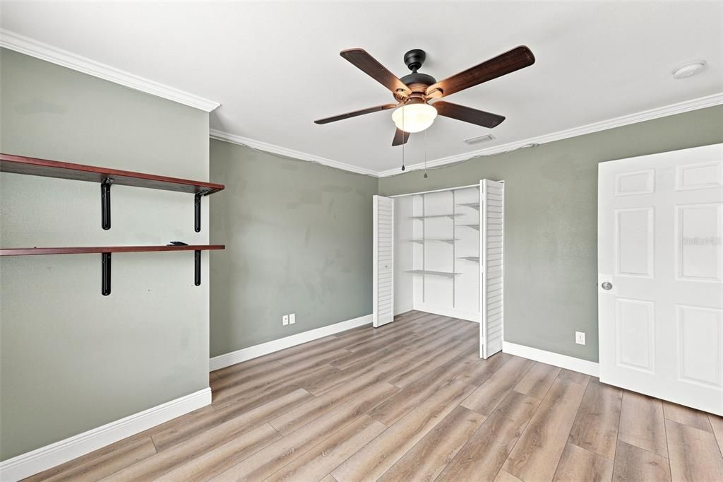 En Venta: $569,900 (4 camas, 2 baños, 1968 Pies cuadrados)