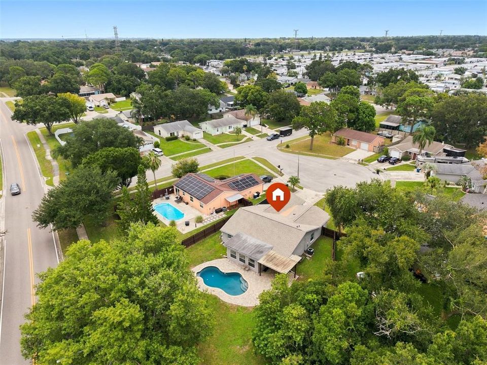 En Venta: $569,900 (4 camas, 2 baños, 1968 Pies cuadrados)