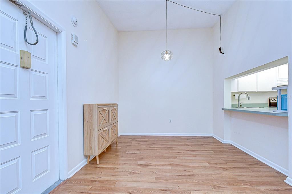 En Venta: $185,000 (2 camas, 2 baños, 979 Pies cuadrados)