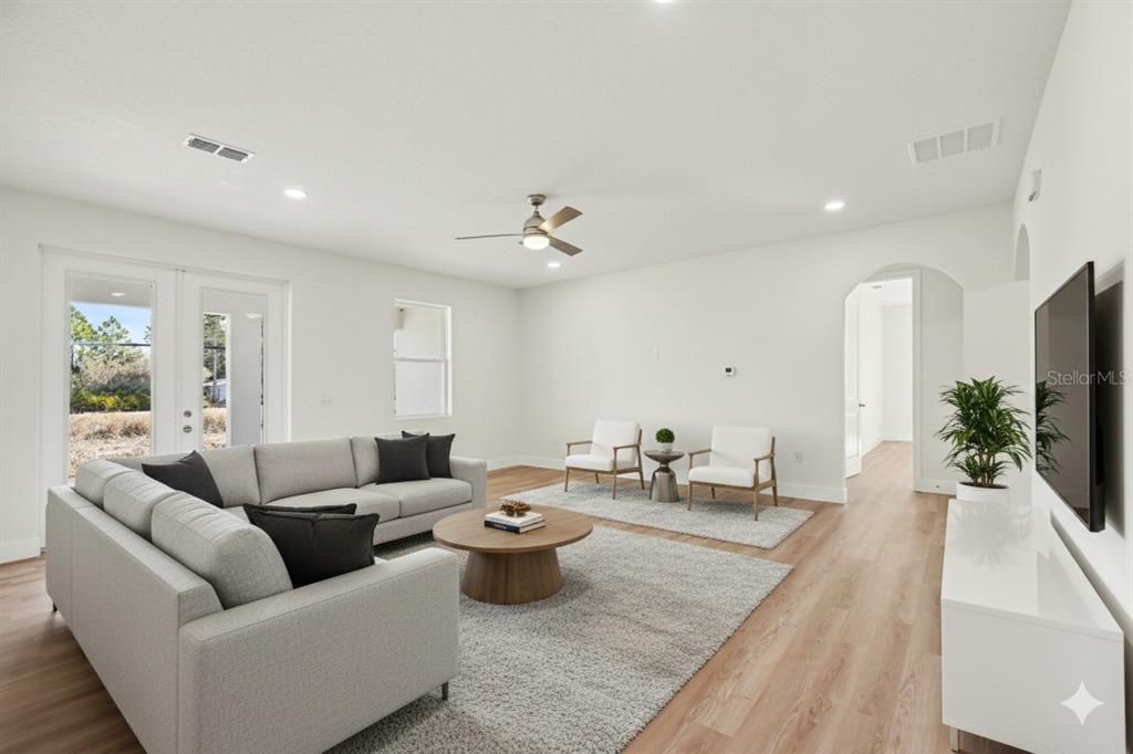 For Sale: $348,000 (4 beds, 2 baths, 2171 Square Feet)