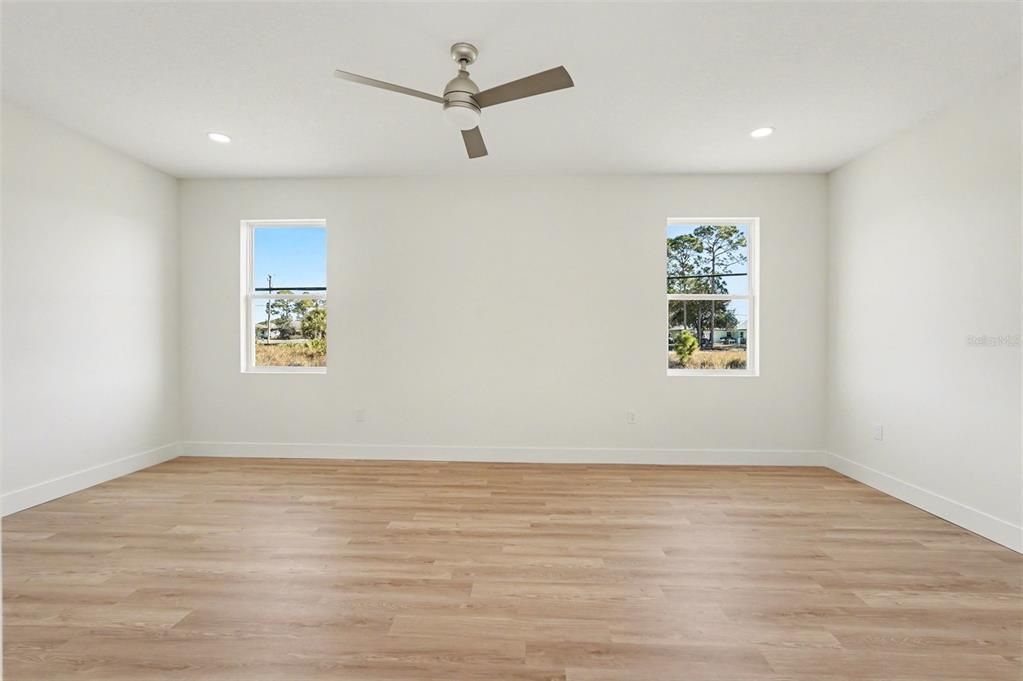 For Sale: $348,000 (4 beds, 2 baths, 2171 Square Feet)