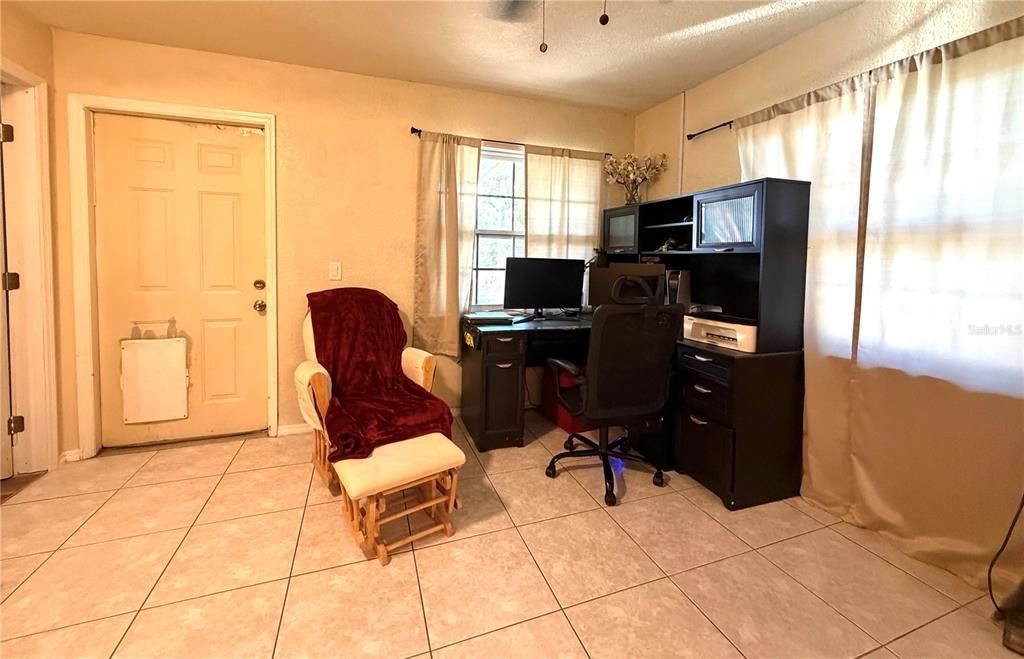For Sale: $209,000 (3 beds, 1 baths, 1209 Square Feet)