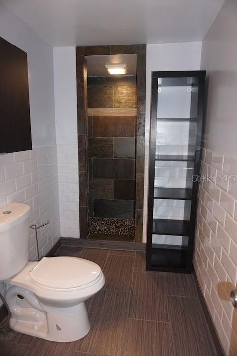 For Rent: $2,700 (4 beds, 2 baths, 1400 Square Feet)