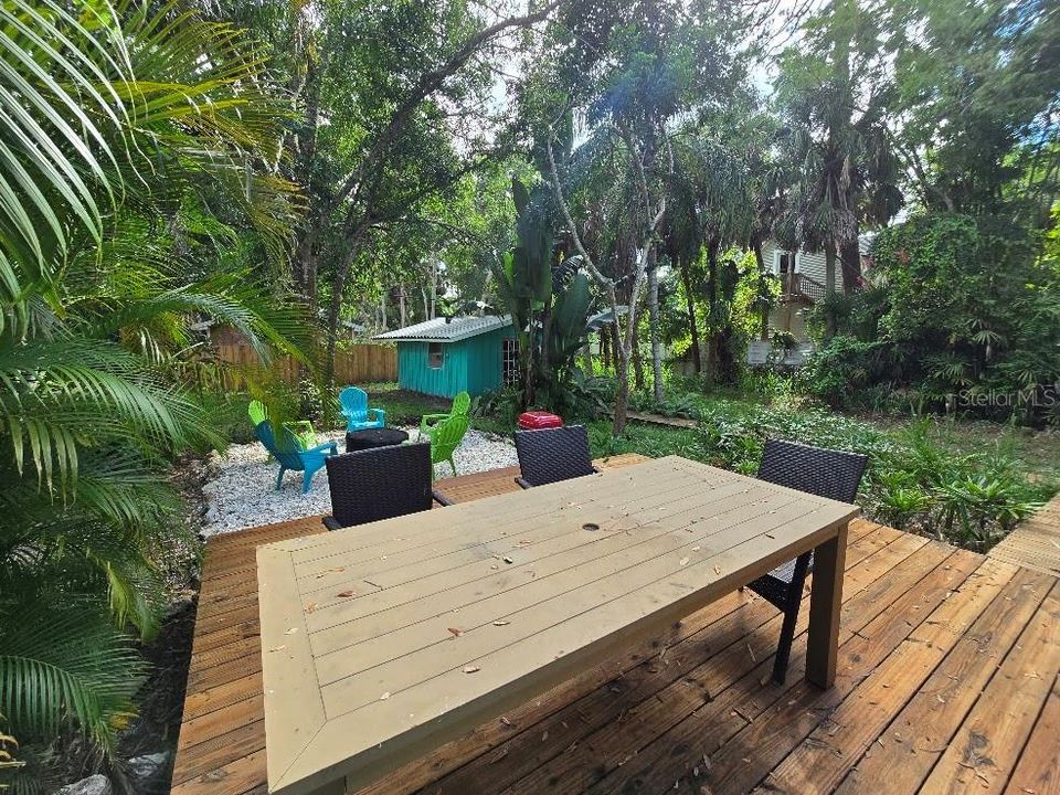 For Rent: $2,700 (4 beds, 2 baths, 1400 Square Feet)