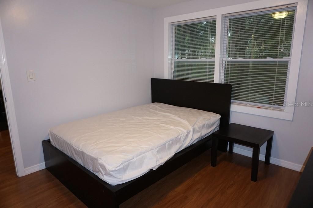 For Rent: $2,700 (4 beds, 2 baths, 1400 Square Feet)