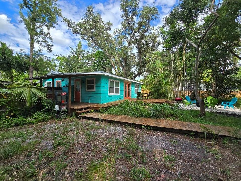 For Rent: $2,700 (4 beds, 2 baths, 1400 Square Feet)