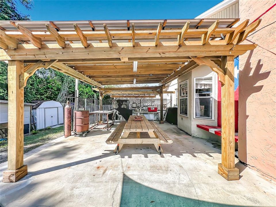 For Sale: $415,000 (3 beds, 2 baths, 1930 Square Feet)