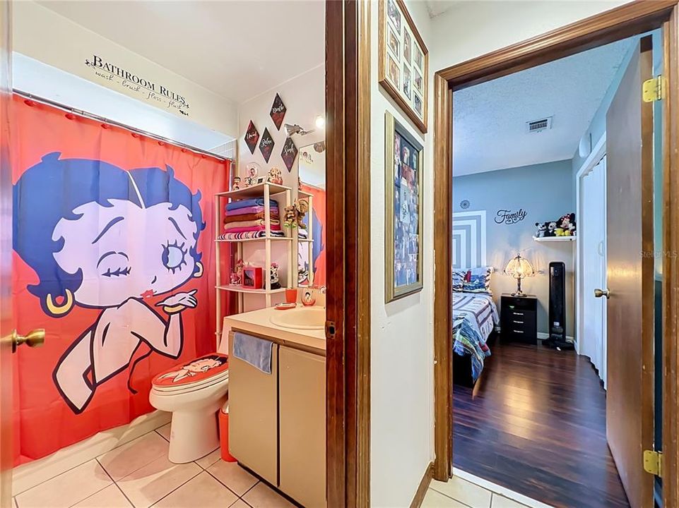 For Sale: $415,000 (3 beds, 2 baths, 1930 Square Feet)