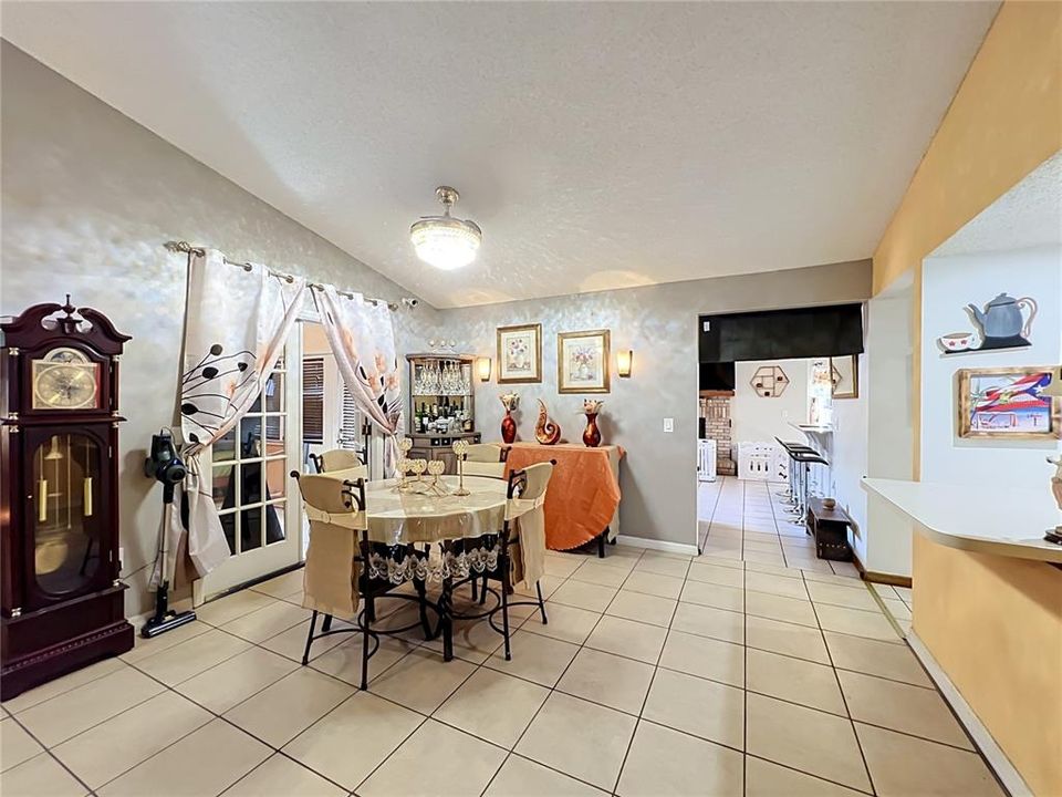 For Sale: $415,000 (3 beds, 2 baths, 1930 Square Feet)