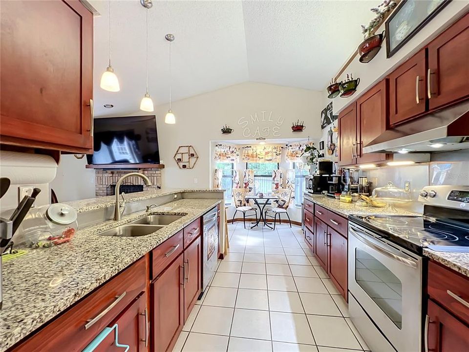 For Sale: $415,000 (3 beds, 2 baths, 1930 Square Feet)