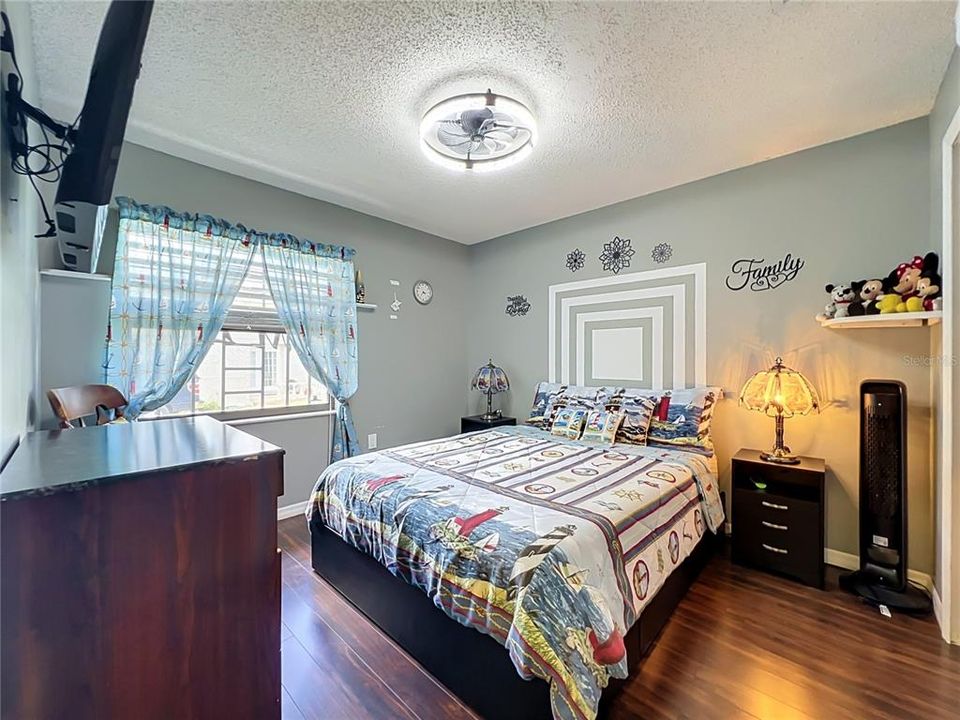 For Sale: $415,000 (3 beds, 2 baths, 1930 Square Feet)