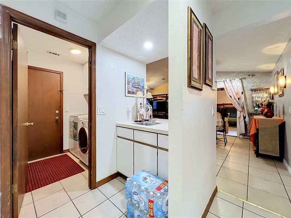 For Sale: $415,000 (3 beds, 2 baths, 1930 Square Feet)